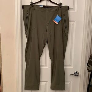 Columbia Olive regular fit size 2X slacks. Brand new never worn no flaws.